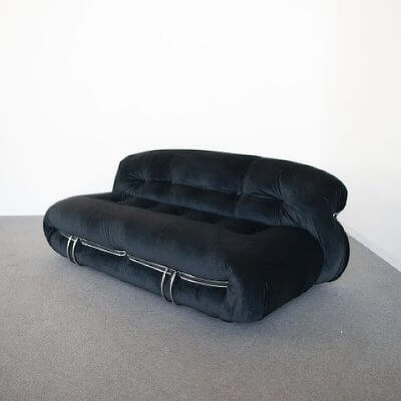 Soriana sofa in black velvet by Afra and Tobia Scarpa for Cassina, 1970s 2