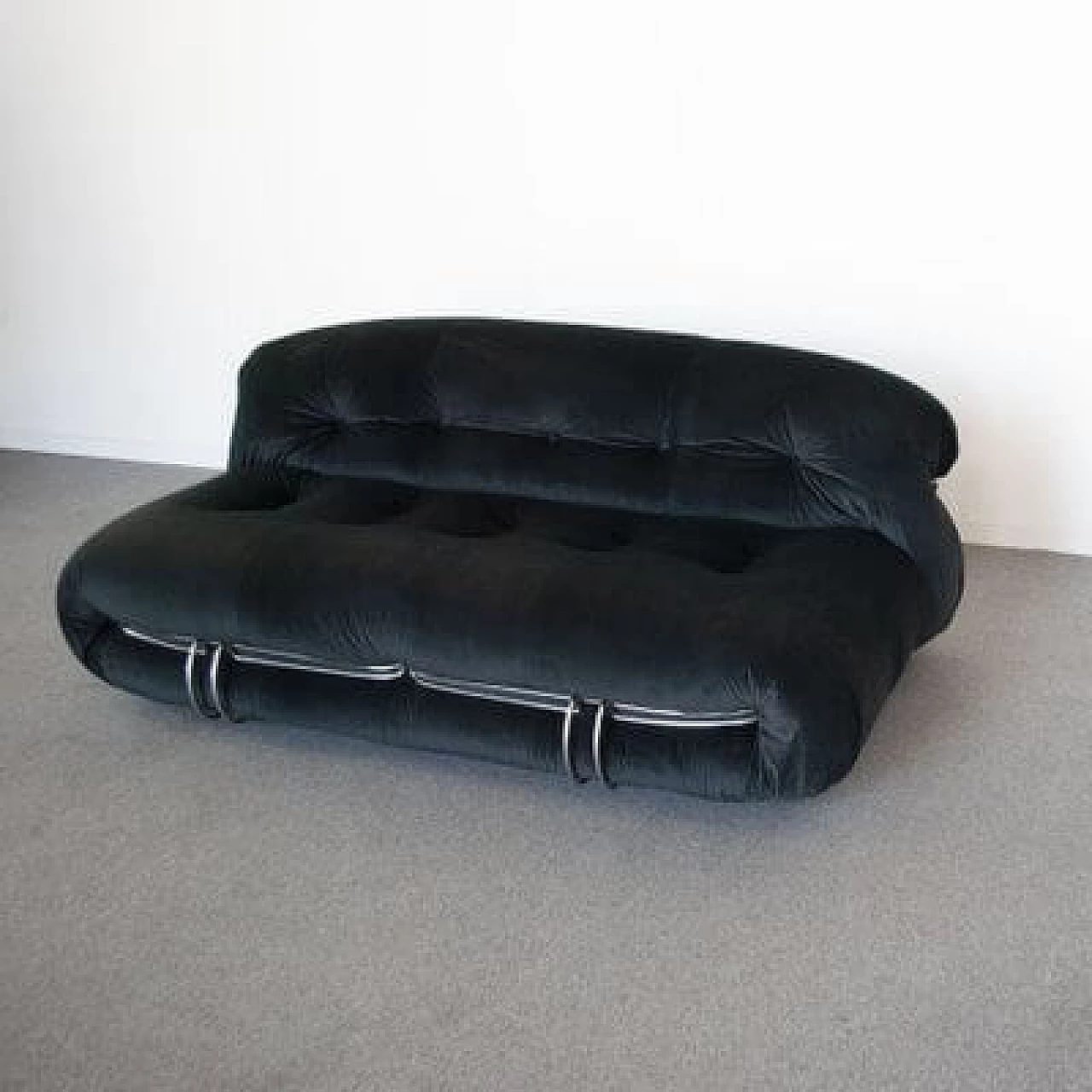 Soriana sofa in black velvet by Afra and Tobia Scarpa for Cassina, 1970s 5