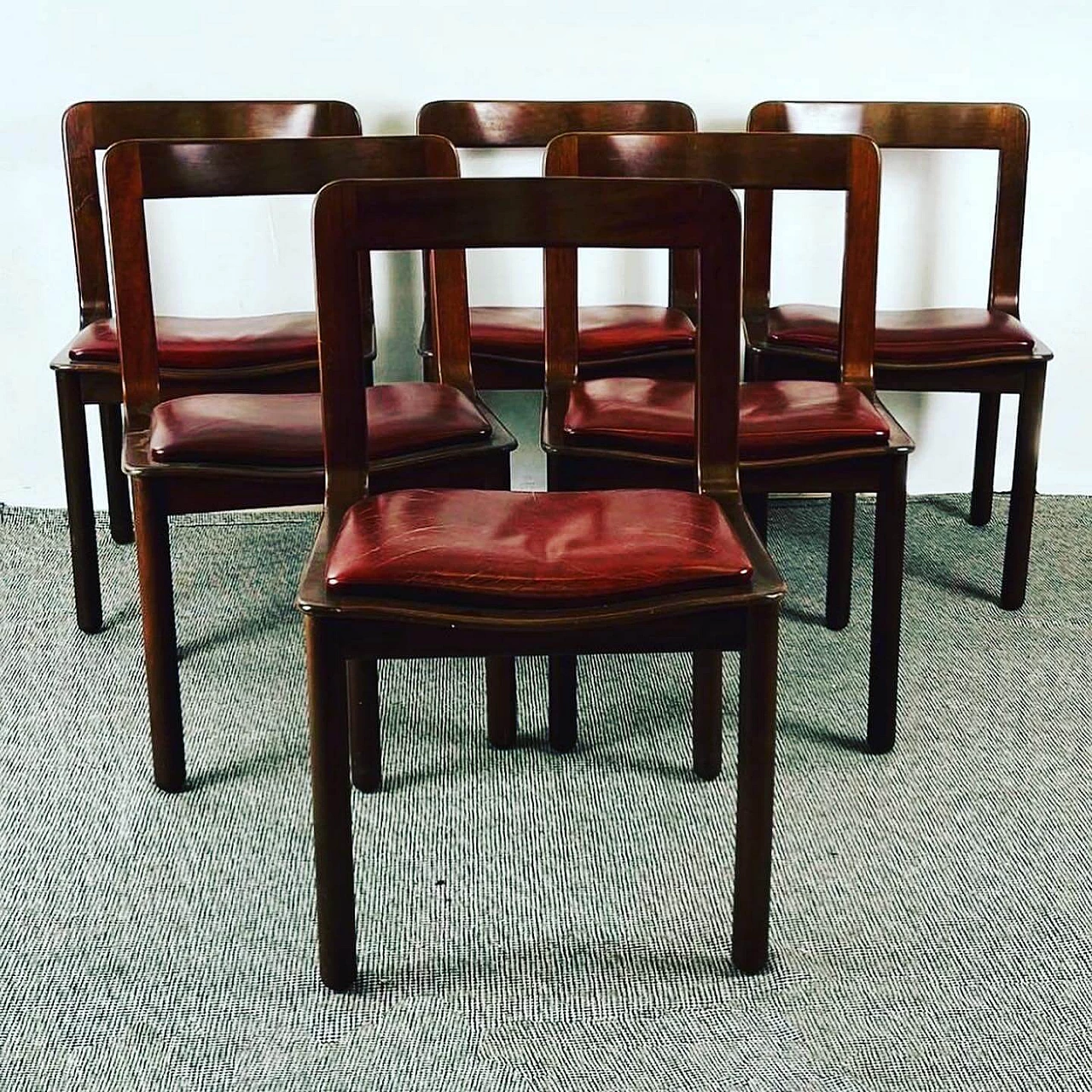 6 Chairs in walnut and burgundy leather, 1980s 1