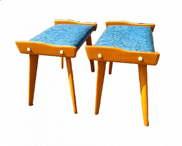 Coppia di poggiapiedi in faggio attribuiti a Carlo De Carli, anni '50