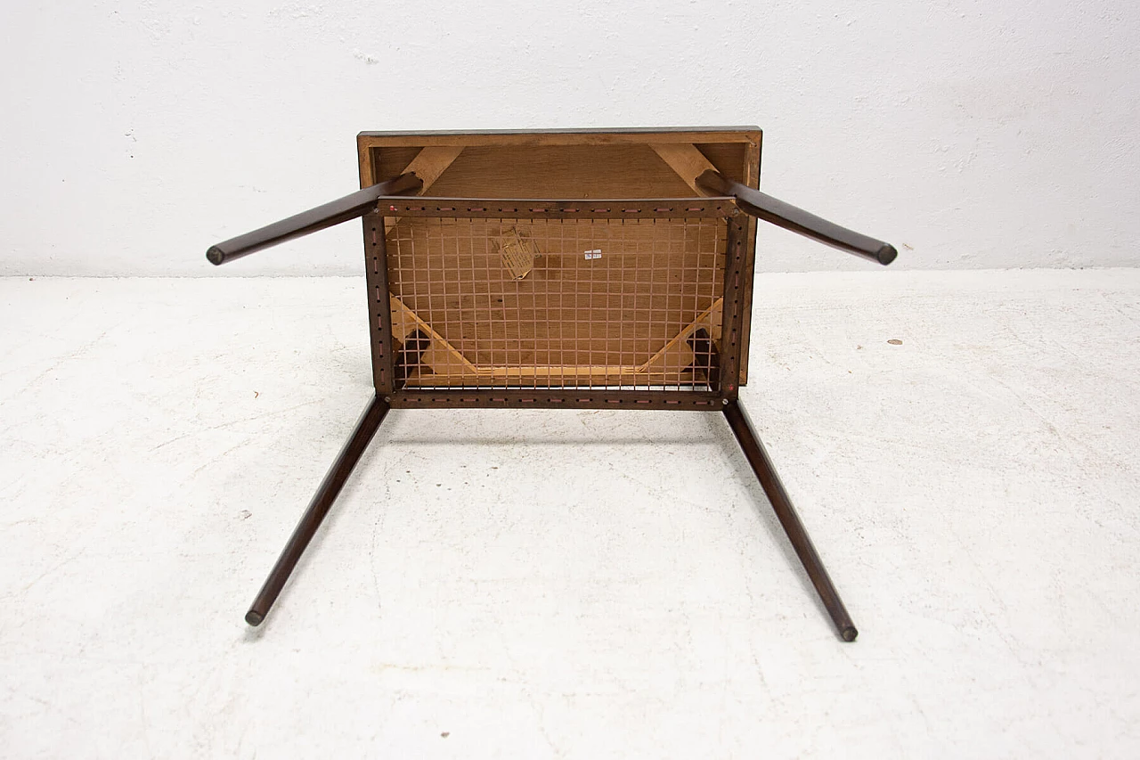 Tavolo in legno di quercia scuro di Dřevopodnik Holešov, anni '60 10