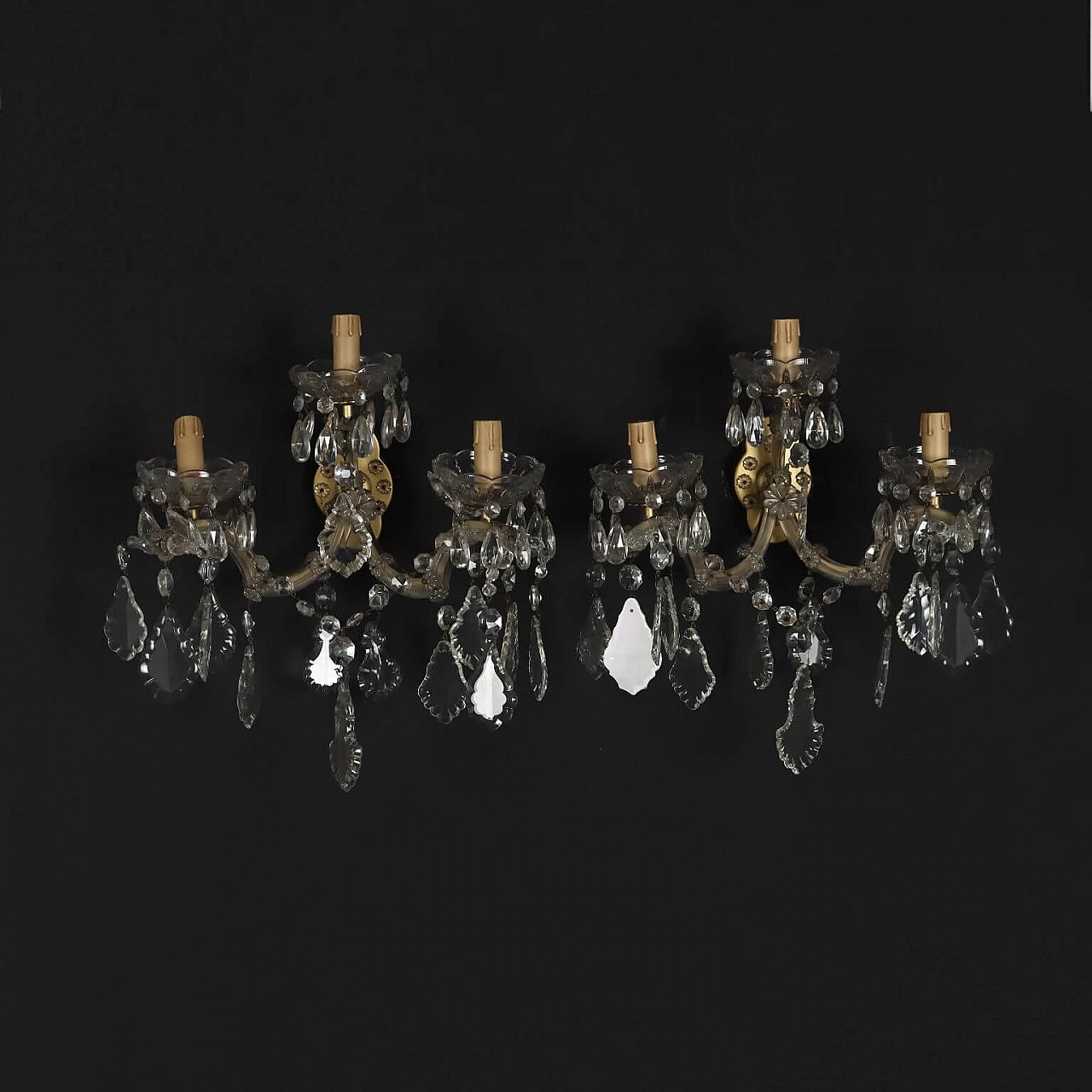 Pair of three-light sconces in Maria Teresa style 1