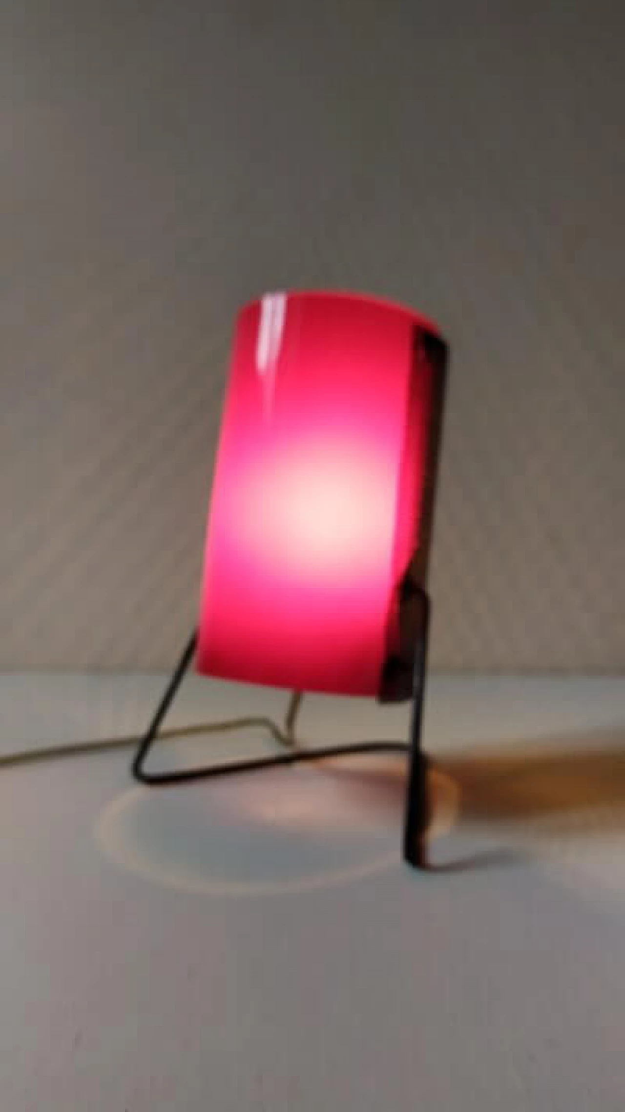 Table lamp in red plexiglass and iron by Stilux, 1950s 7