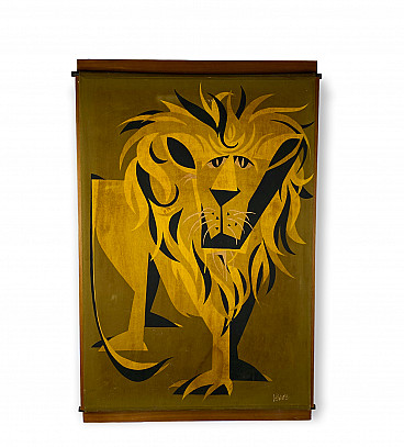 Pannello in legno ricoperto di tessuto raffigurante un leone, anni '60