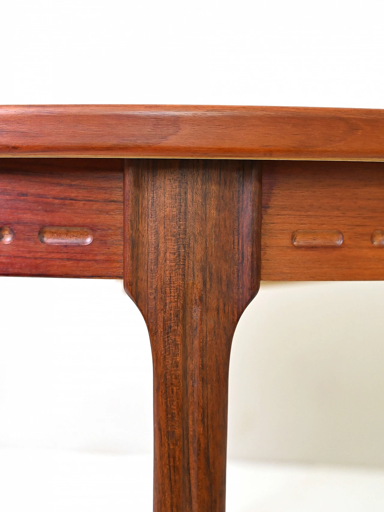 Round dining table in rosewood by Nils Jonsson, 1970s 12