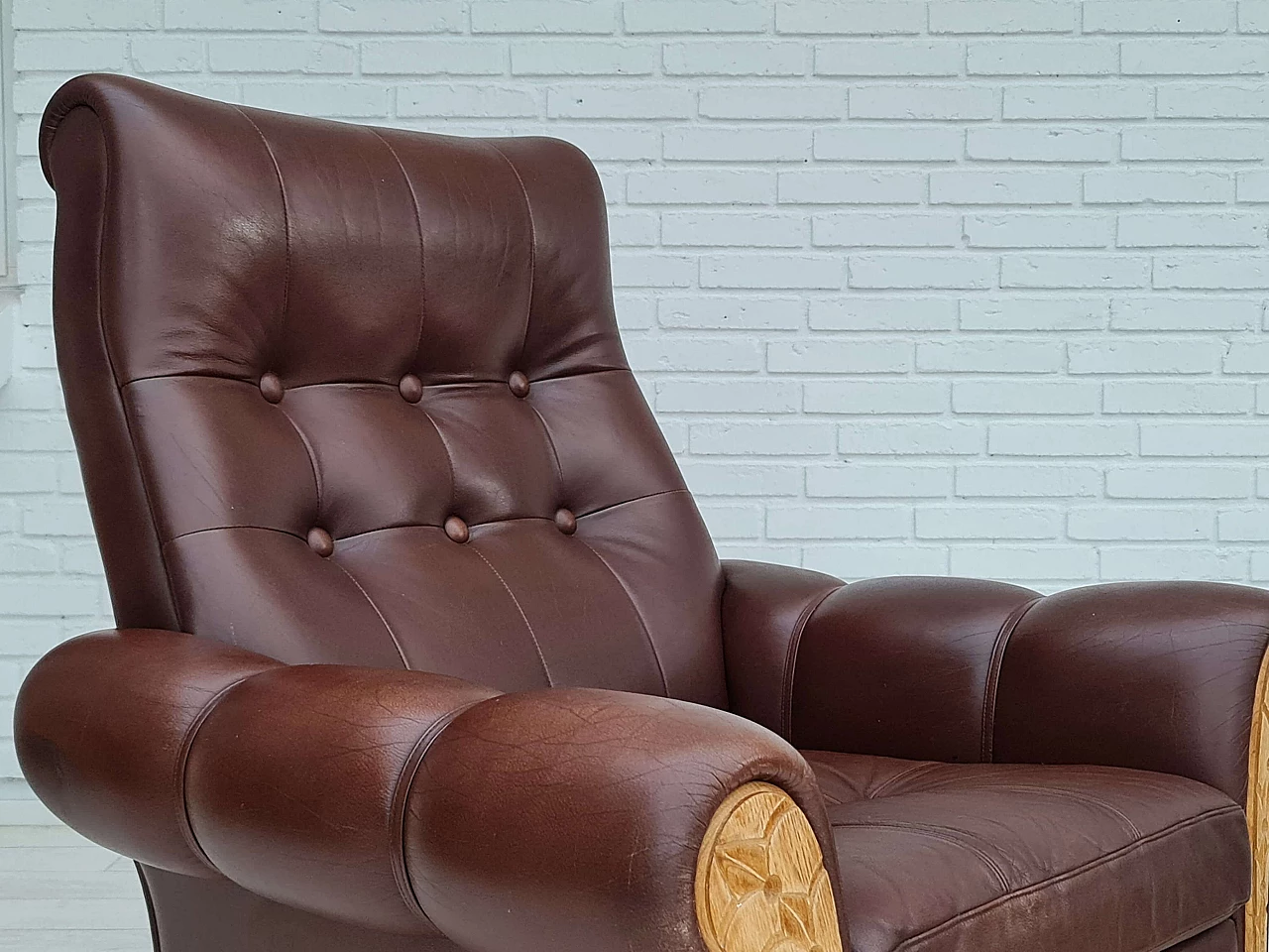 Poltrona danese con schienale alto in pelle e legno di quercia, anni '70 1