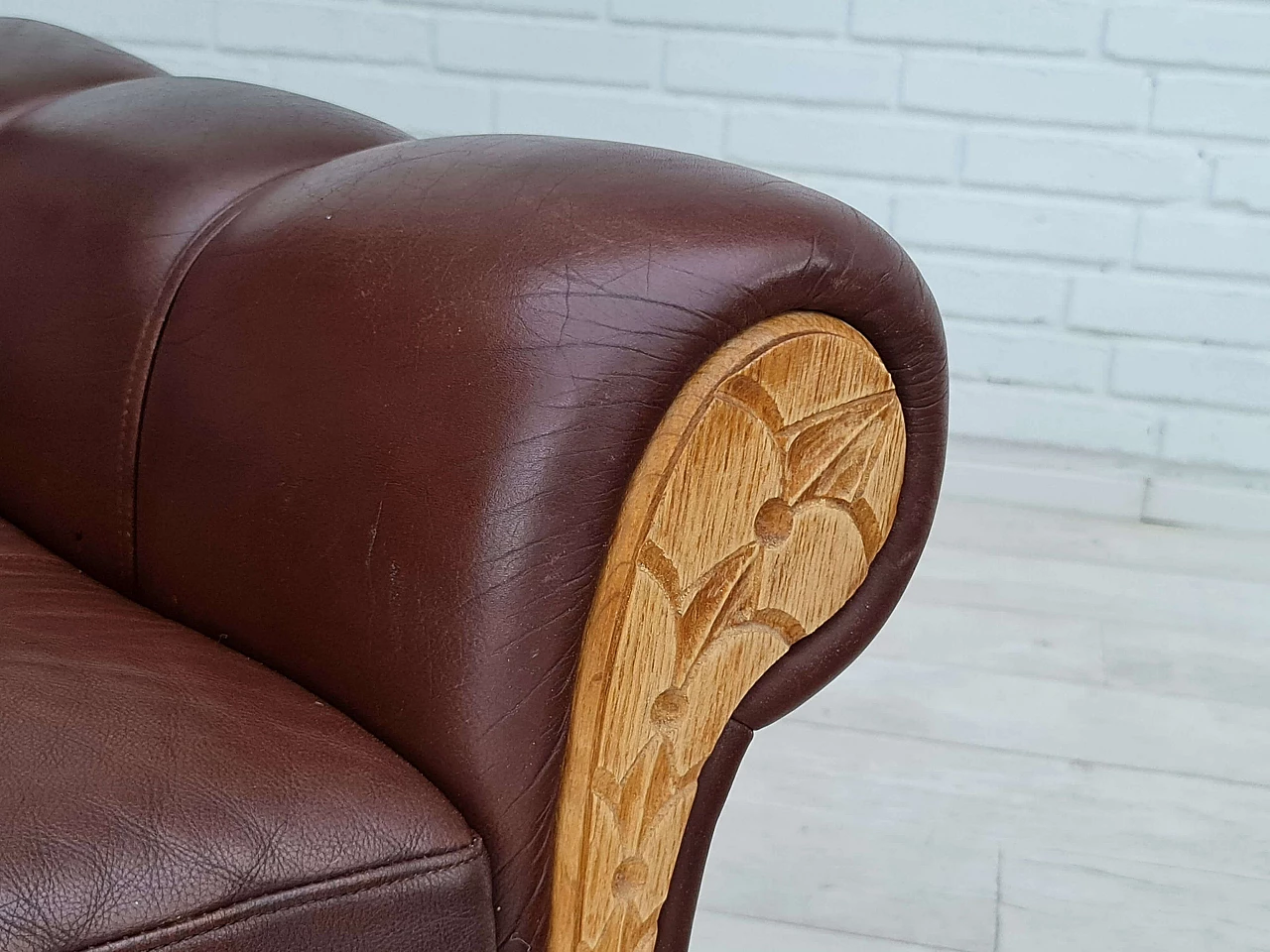Poltrona danese con schienale alto in pelle e legno di quercia, anni '70 2