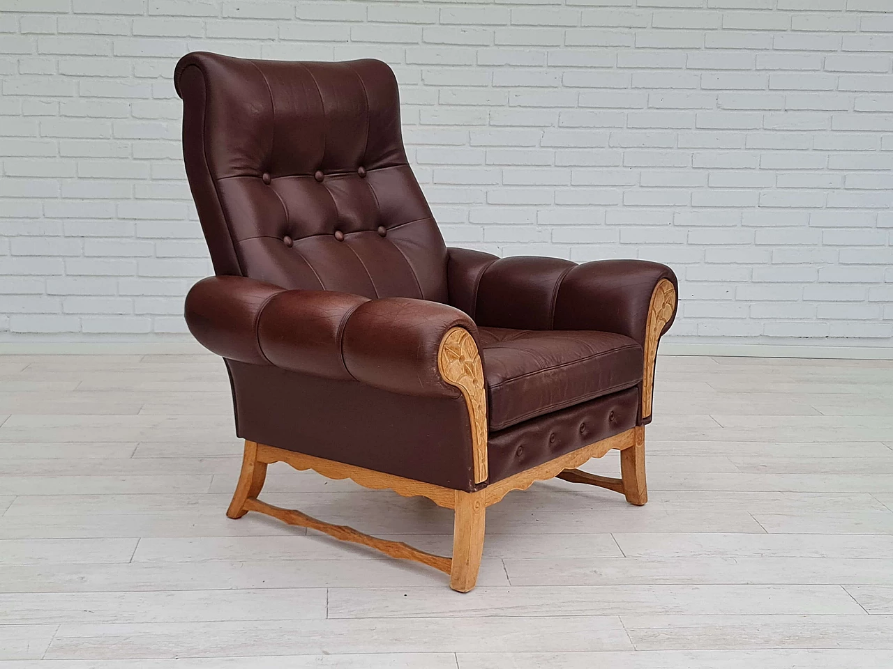 Poltrona danese con schienale alto in pelle e legno di quercia, anni '70 4