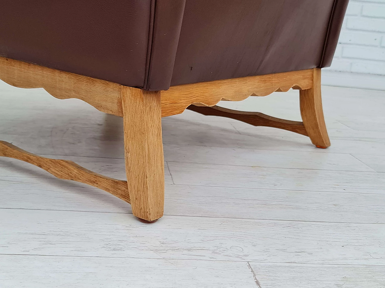 Poltrona danese con schienale alto in pelle e legno di quercia, anni '70 12