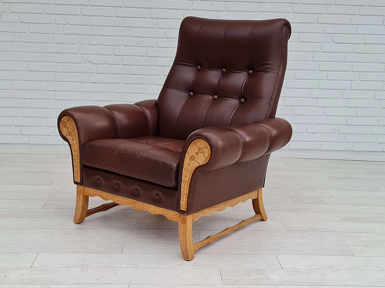 Poltrona danese con schienale alto in pelle e legno di quercia, anni '70 13