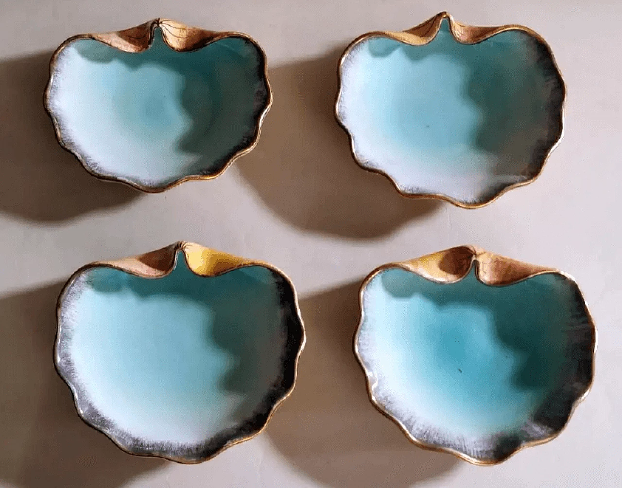 4 Posaceneri in ceramica a forma di conchiglia di Rometti Ceramiche Umbria, anni '30 2