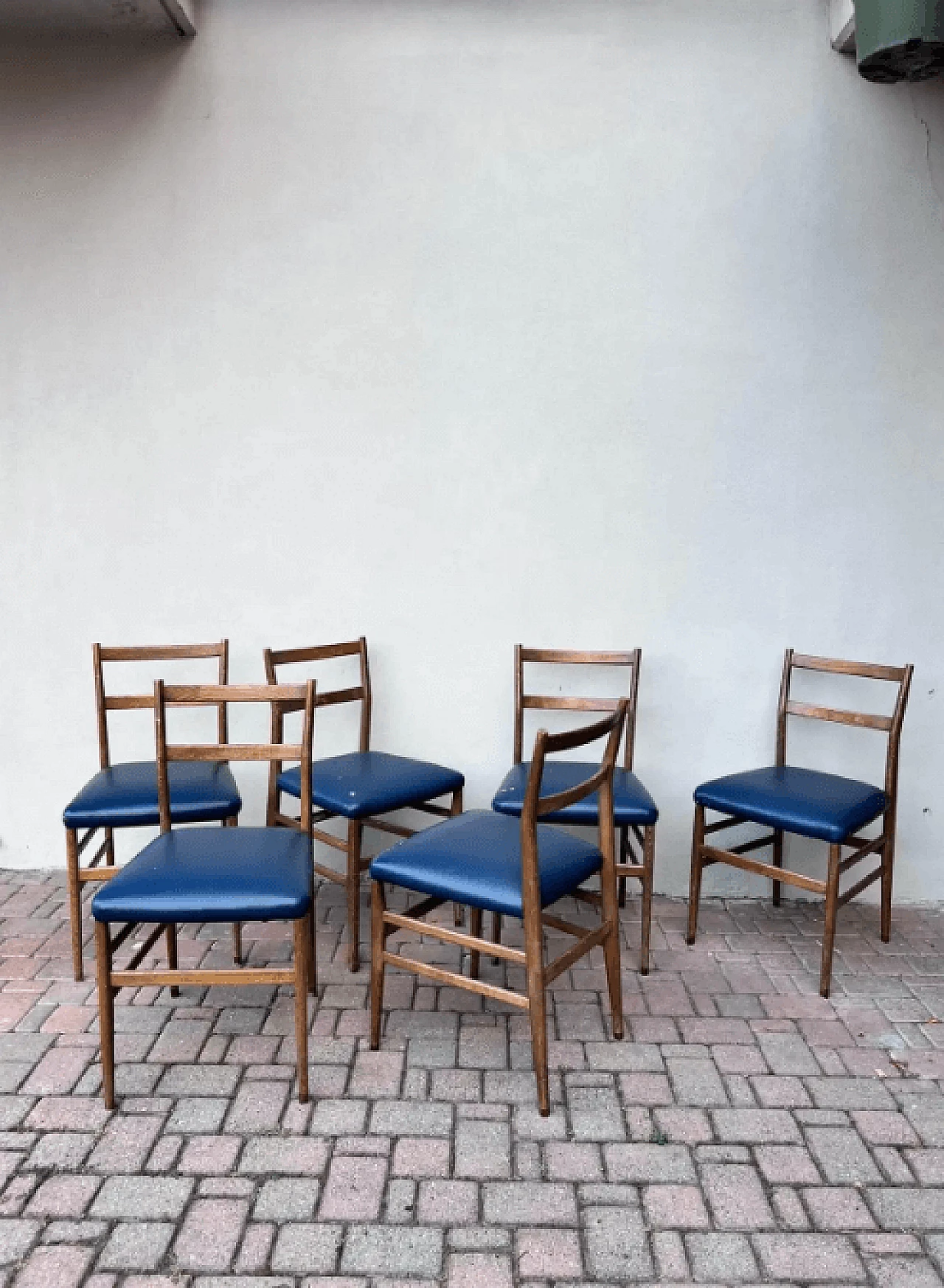 6 Leggera dining chairs in wood and leather by Gio Ponti for Cassina, 1960s 4