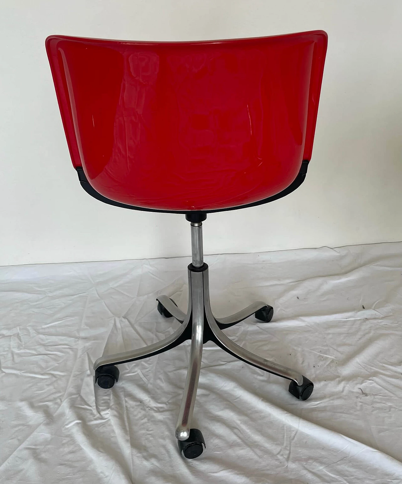 4 Swivel chairs by Osvaldo Borsani for Tecno, 1980s 3