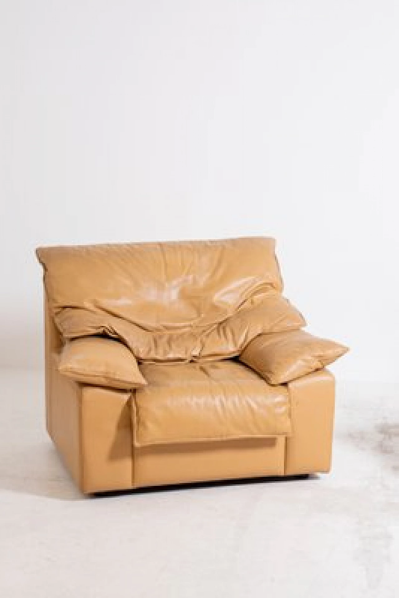 Pair of camel leather armchairs, 1970s 2