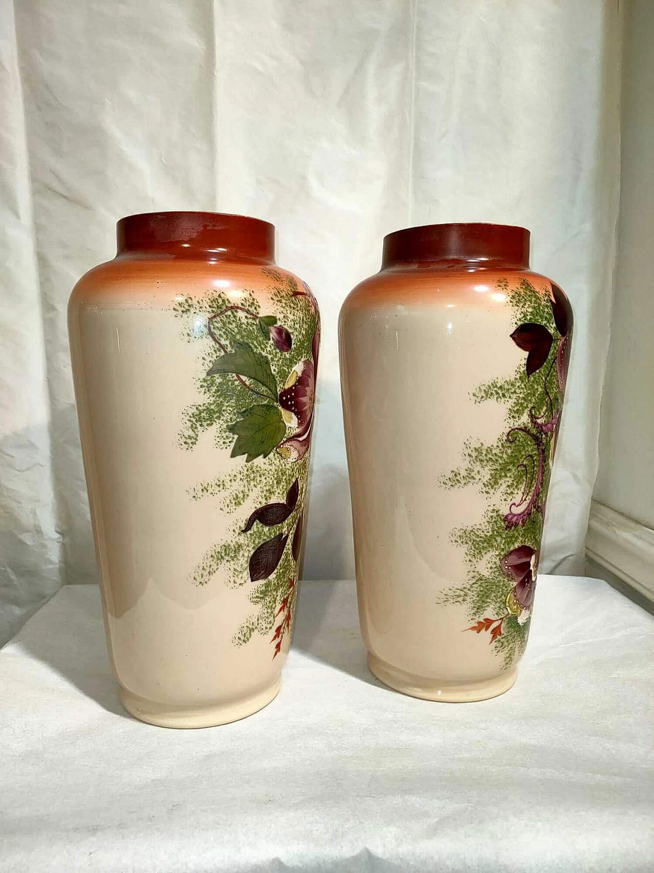 Coppia di vasi in vetro opalino dipinto, fine '800 7
