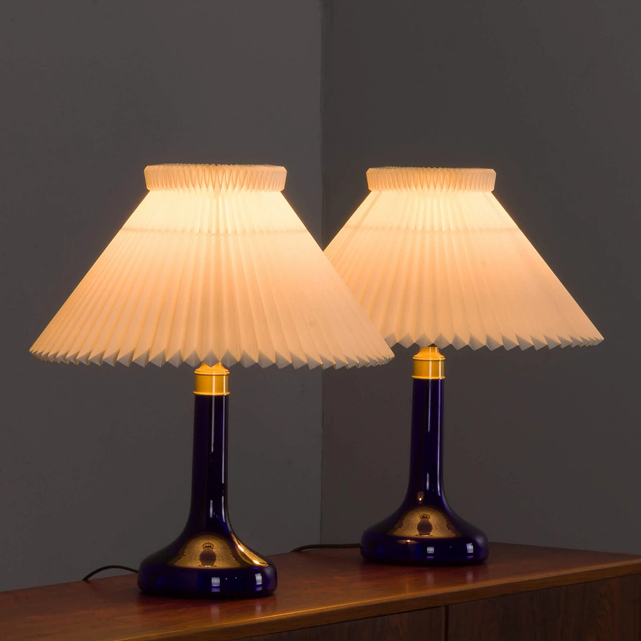 Pair of deep blue table lamps by Holmegaard for Le Klint, 1970s 10