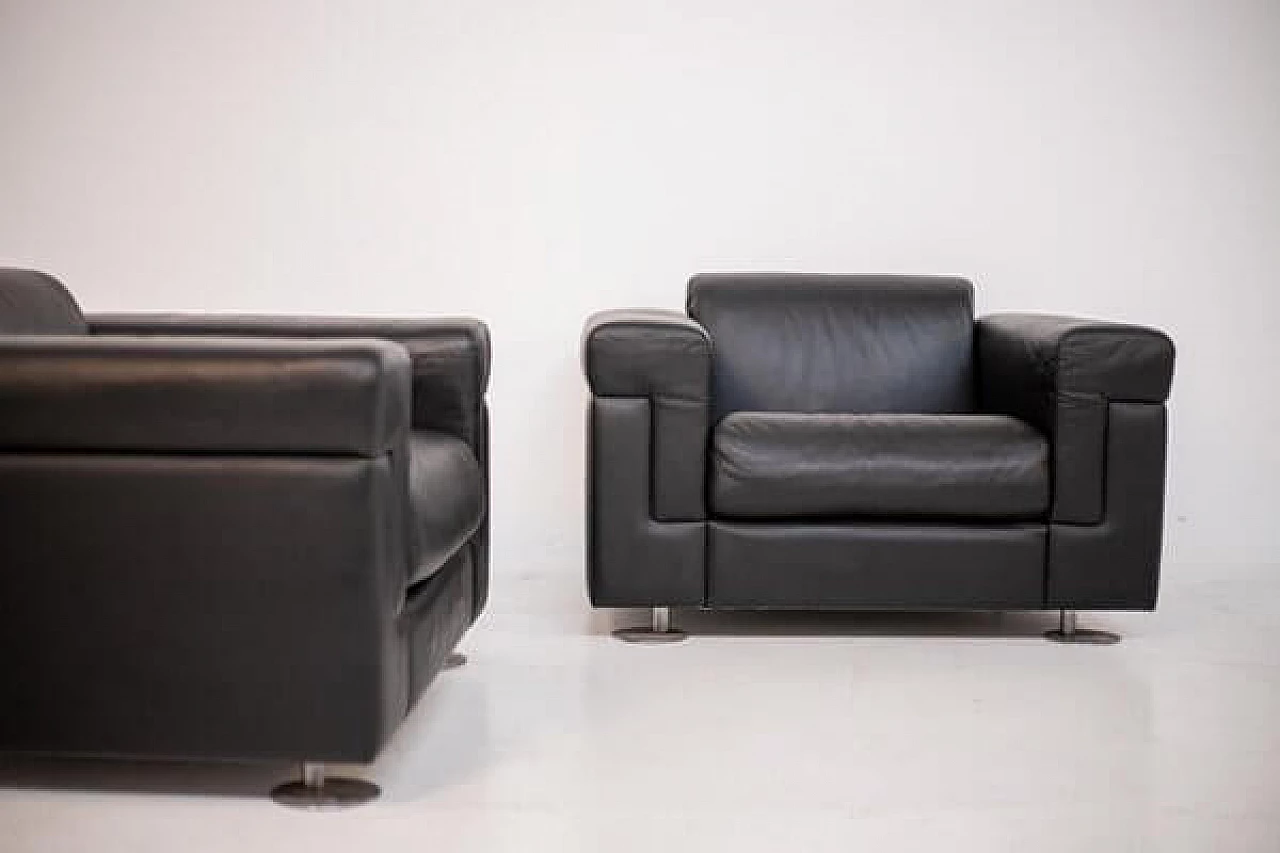 Pair of D120 armchairs in black leather by Osvaldo Borsani for Tecno, 1970s 3