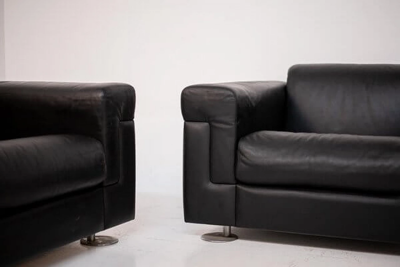 Pair of D120 armchairs in black leather by Osvaldo Borsani for Tecno, 1970s 13