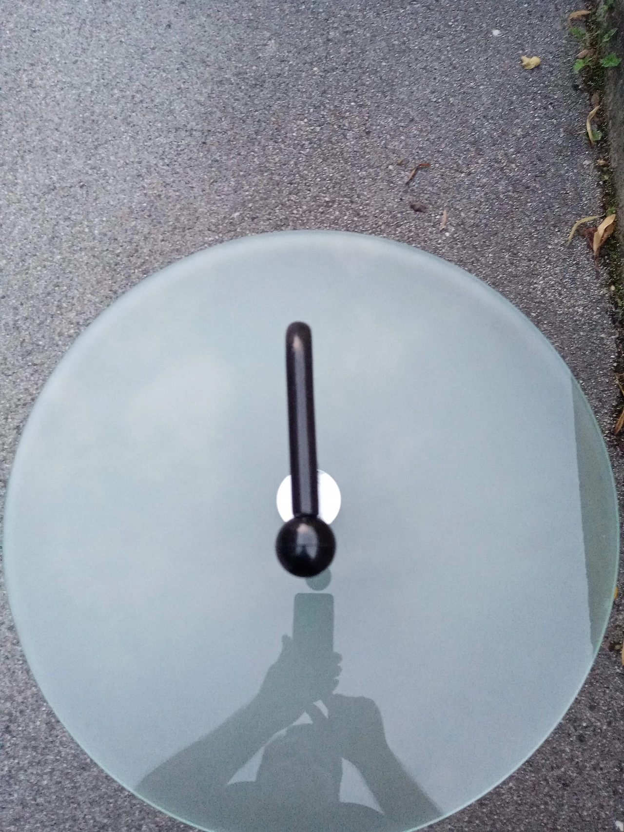 Round metal and glass side table by Carlo Bimbi, 1980s 3