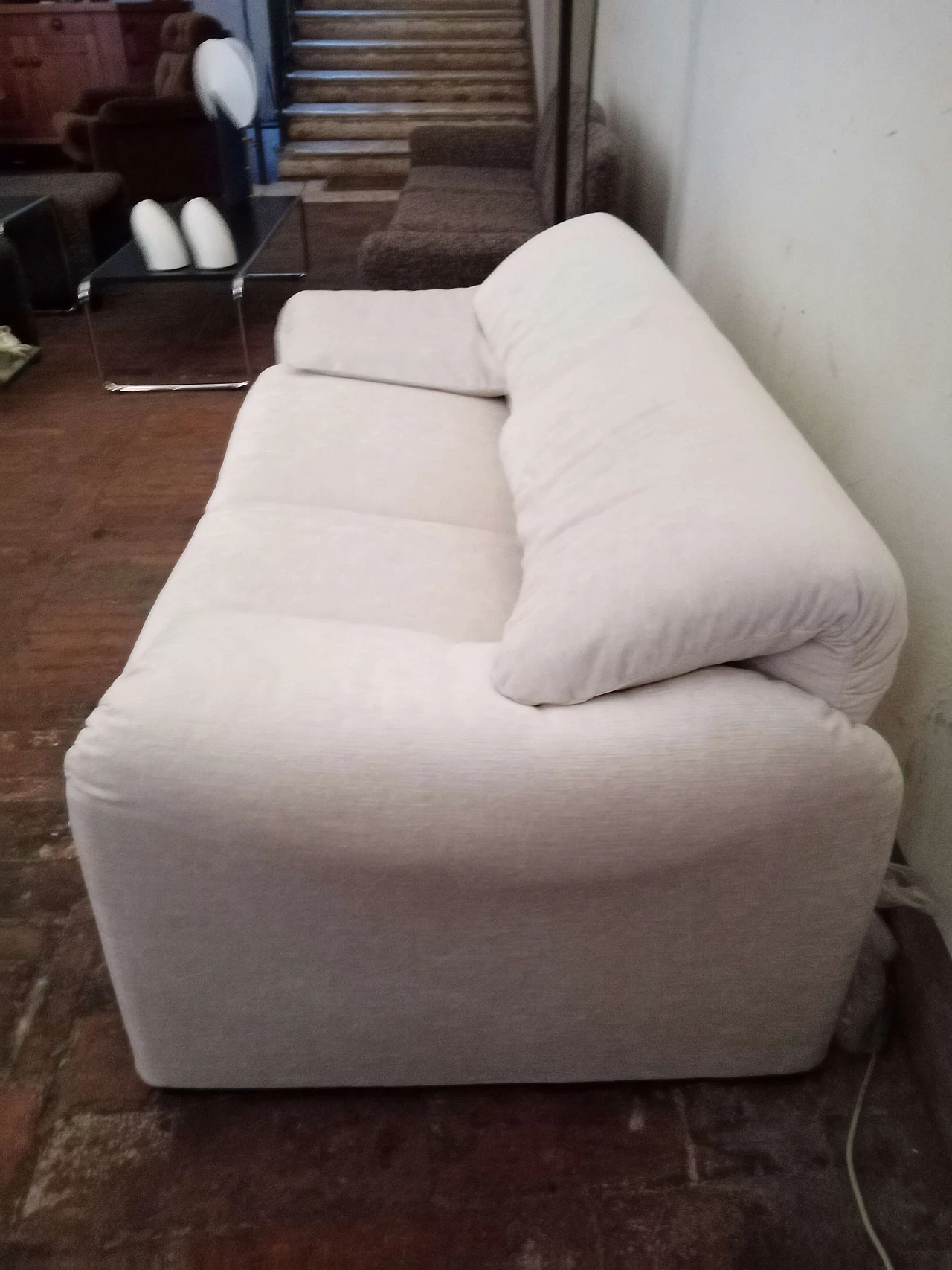 Maralunga two-seater sofa by Vico Magistretti for Cassina, 1980s 3