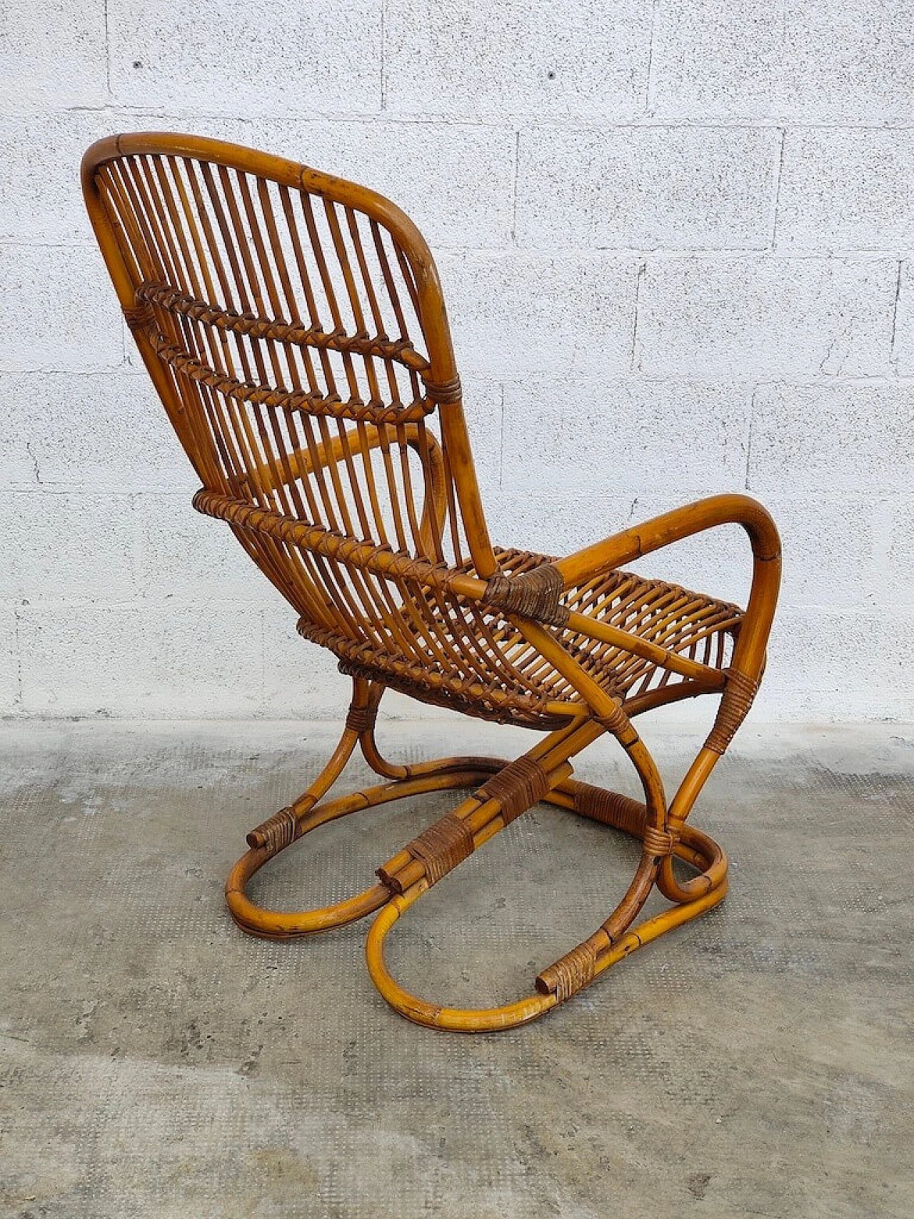 4 Poltrone e un tavolino in bambù di Tito Agnoli per Bonacina, anni '60 11