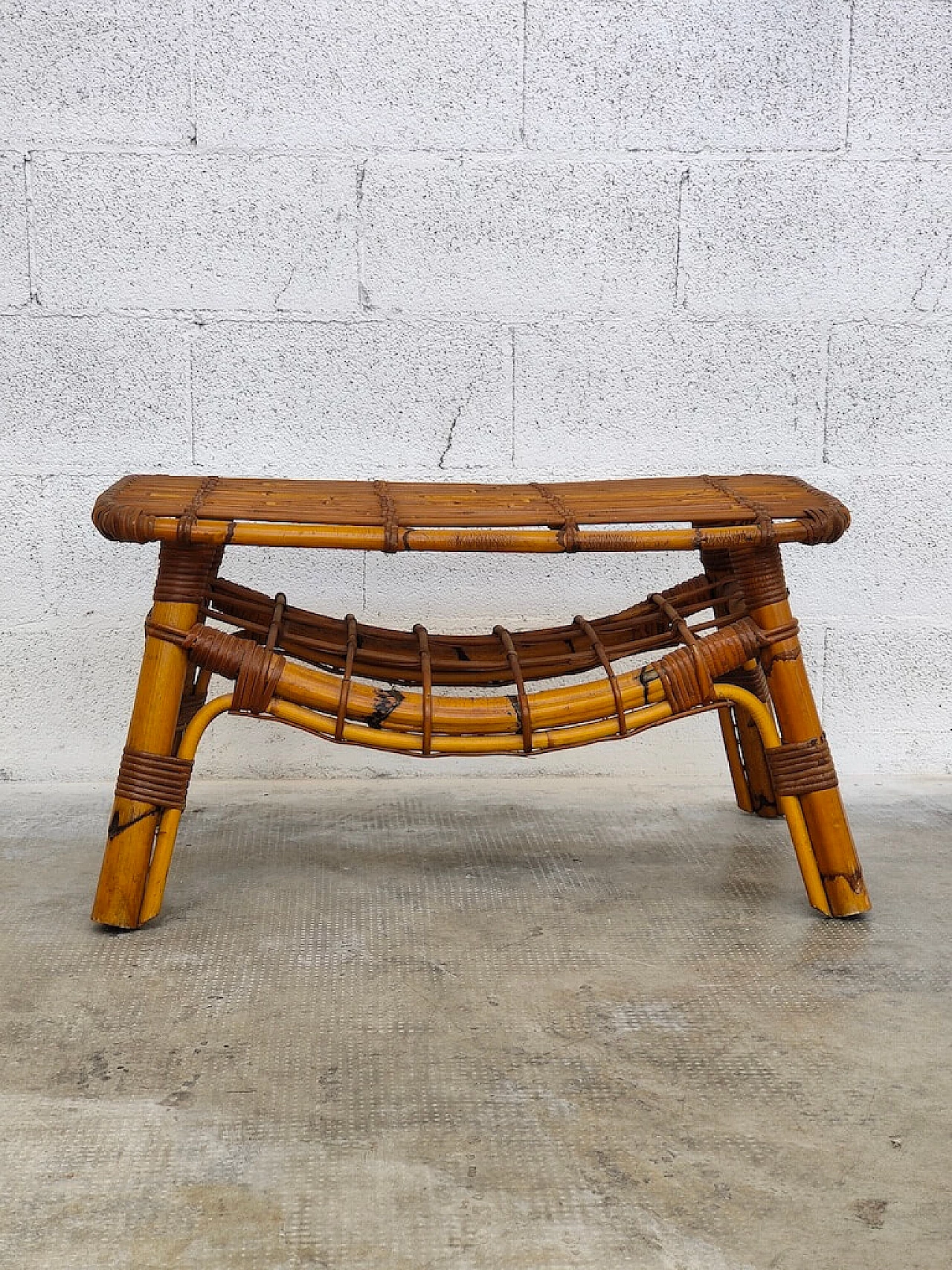 4 Poltrone e un tavolino in bambù di Tito Agnoli per Bonacina, anni '60 13