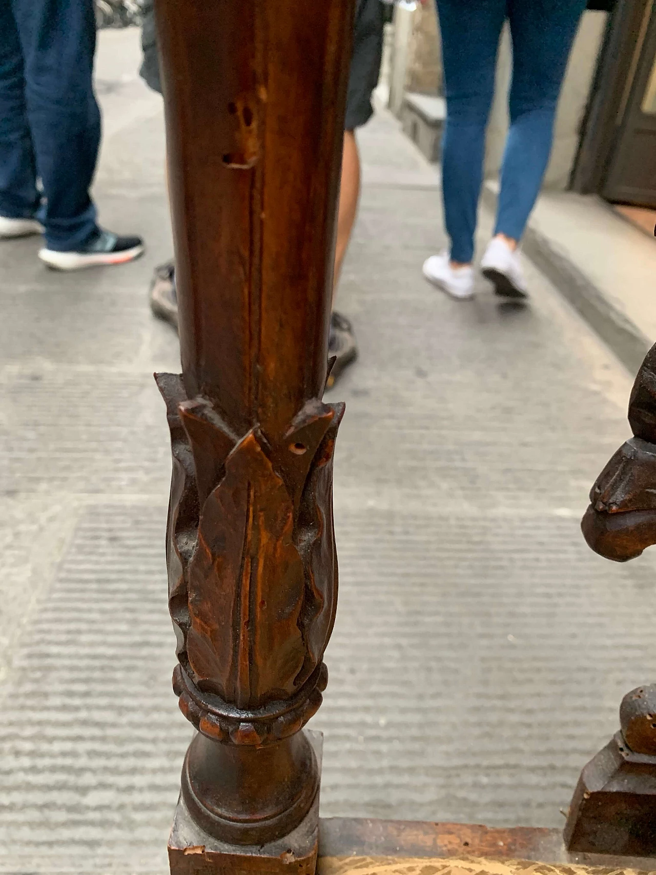 Renaissance style corner chair with carvings, 19th century 8