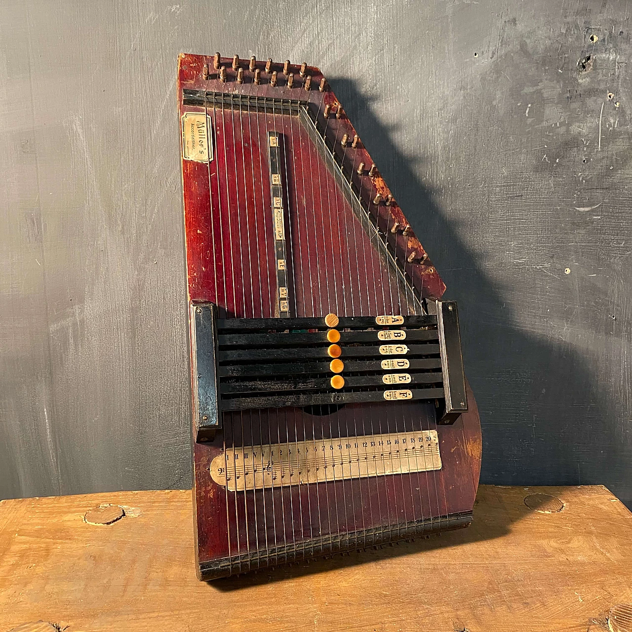 Saxon zither with keyboard by Müller's, early 20th century 1