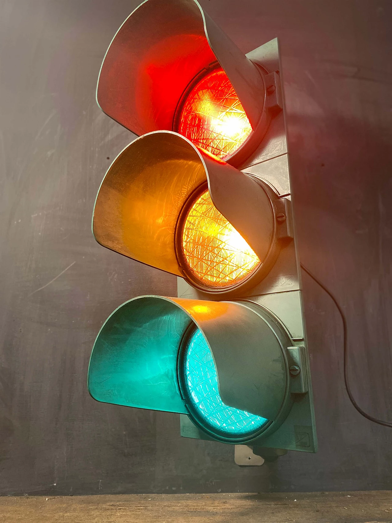 Traffic light usable as a wall lamp, 1990s 4