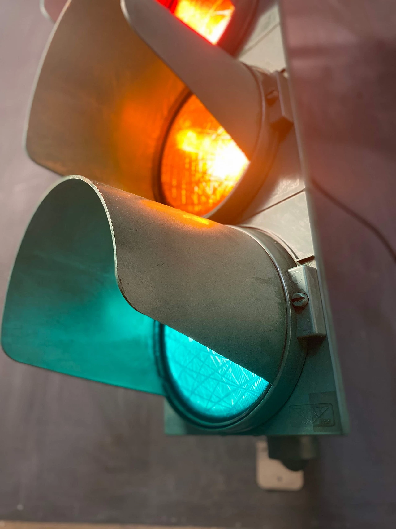 Traffic light usable as a wall lamp, 1990s 7