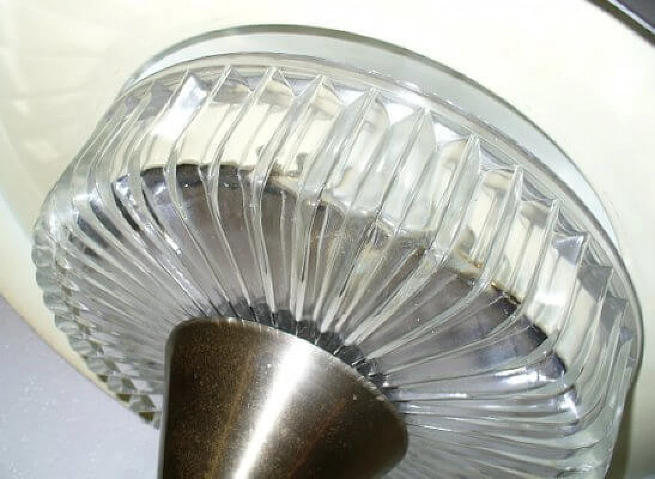 Lampada da tavolo in alluminio attribuita ad  Artemide, anni '50 4