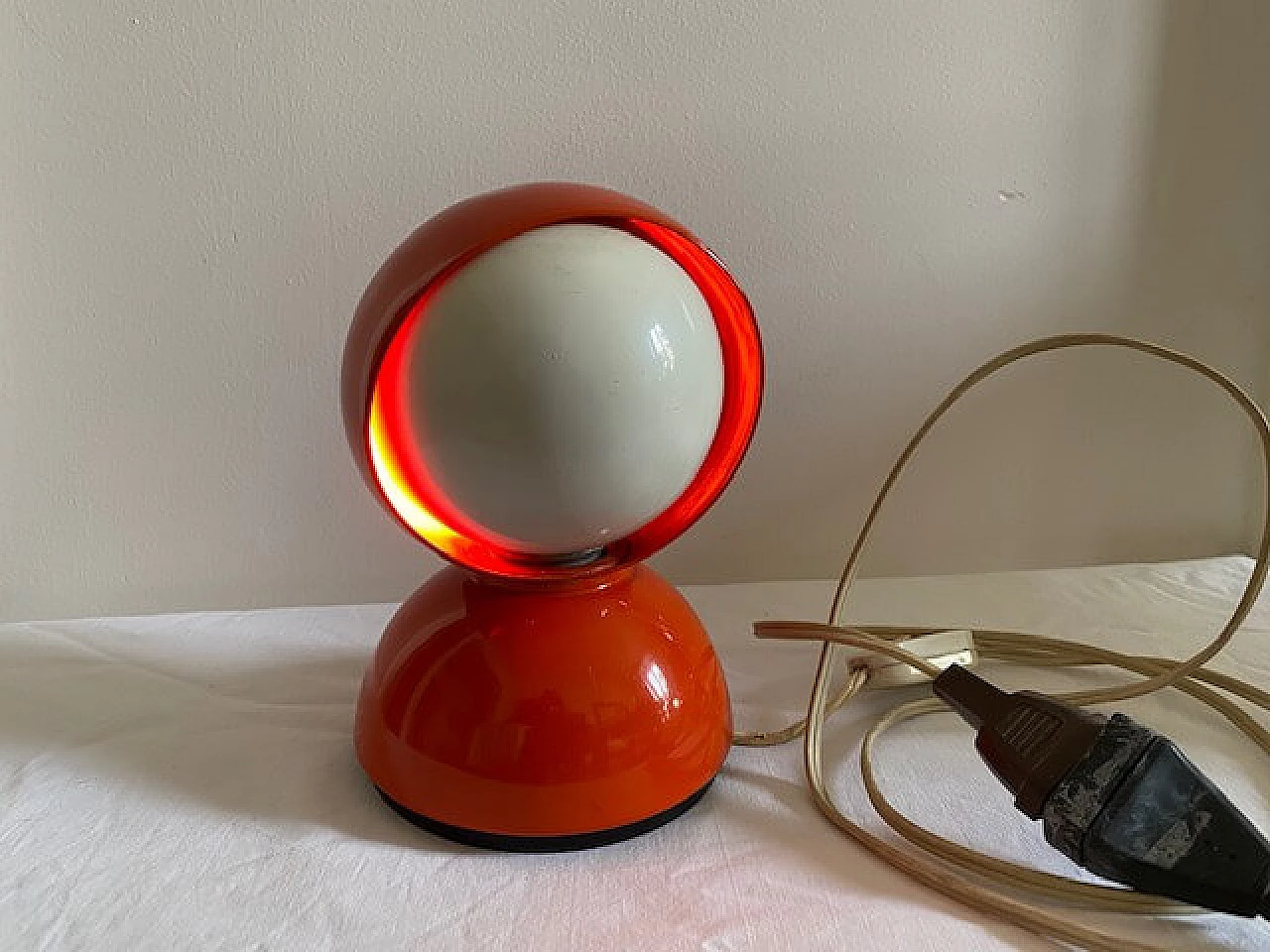 Eclisse table lamp by Vico Magistretti for Artemide, 1970s 1