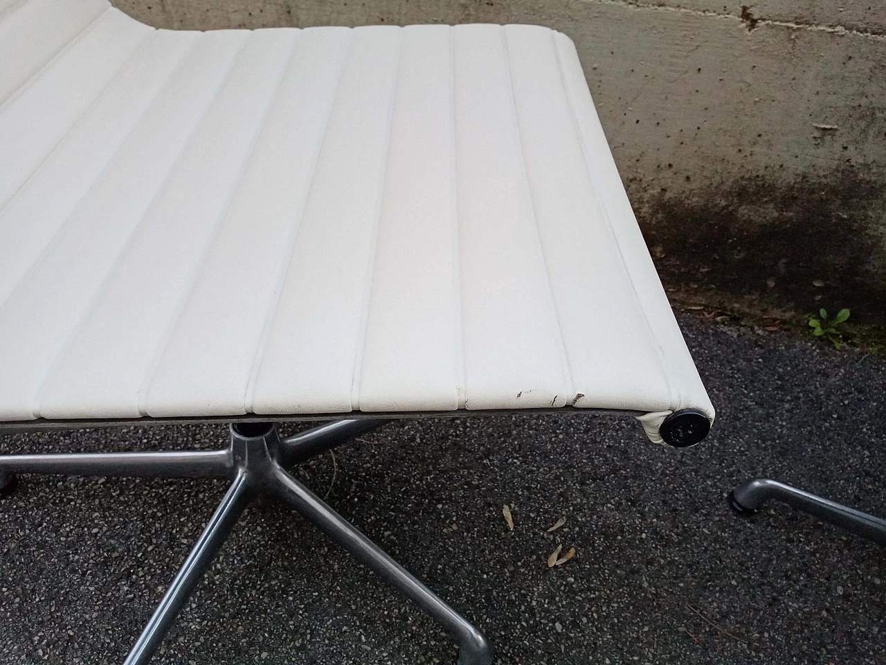 Pair of EA108 Herman Miller chairs by Charles and Ray Eames, 1980s 9