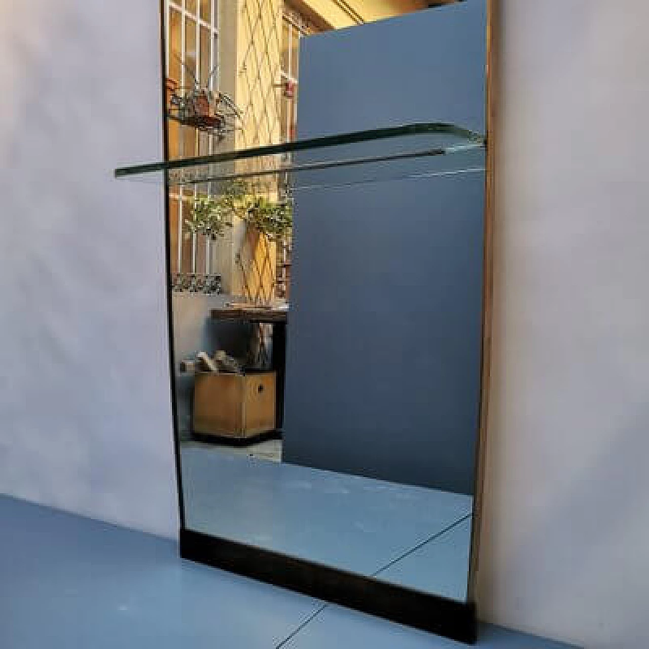 Specchio con mensola in vetro, anni '70 6