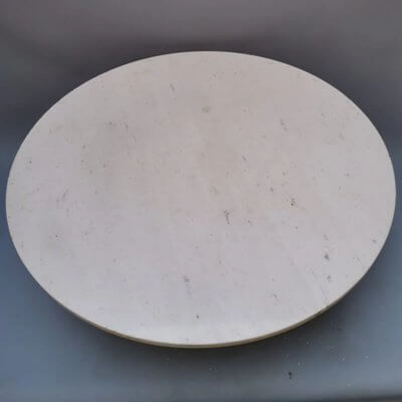 Coffee table with white Carrara marble top and metal base, 1970s 3