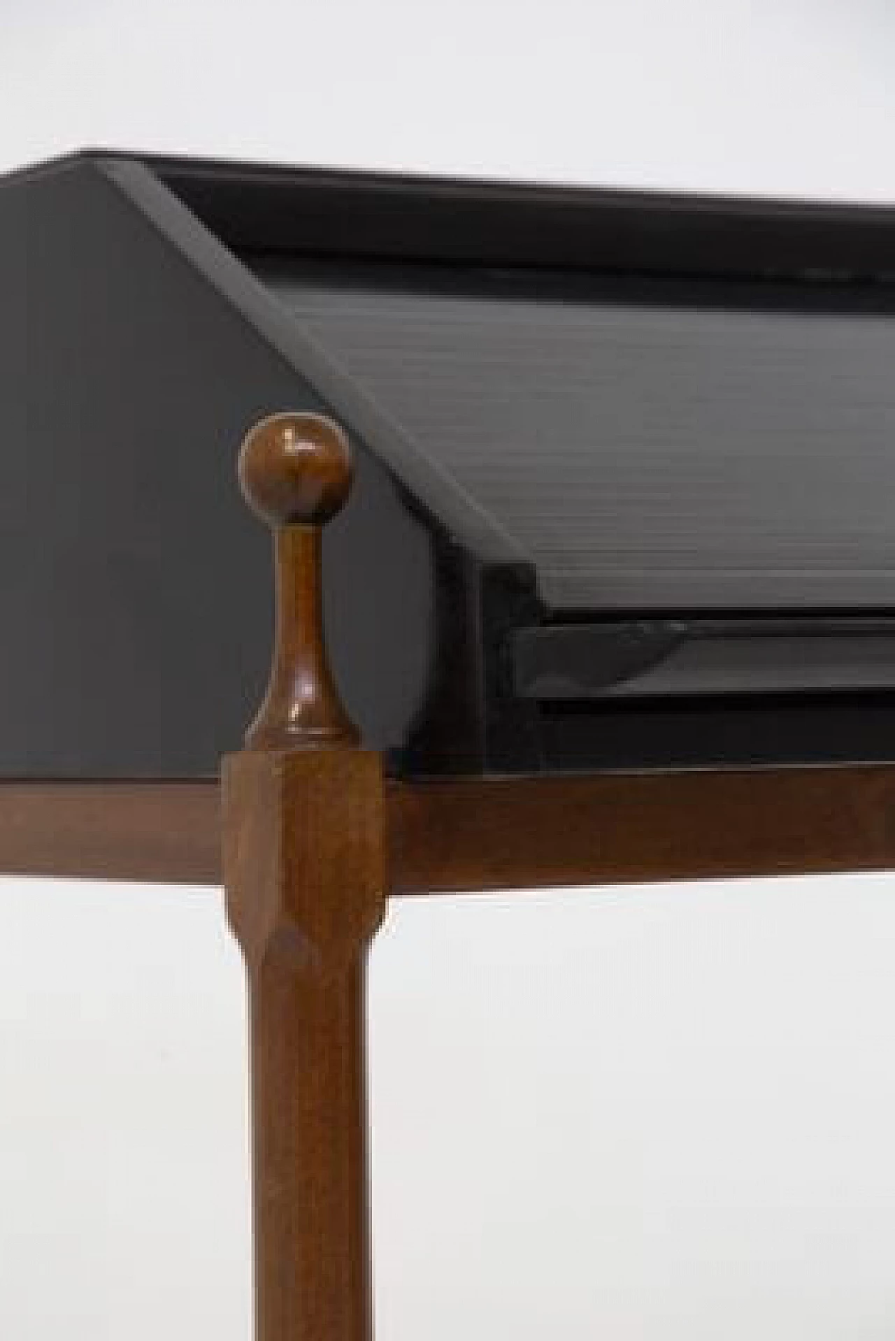 Scrivania in legno con rotelle di Fratelli Proserpio, anni '50 9