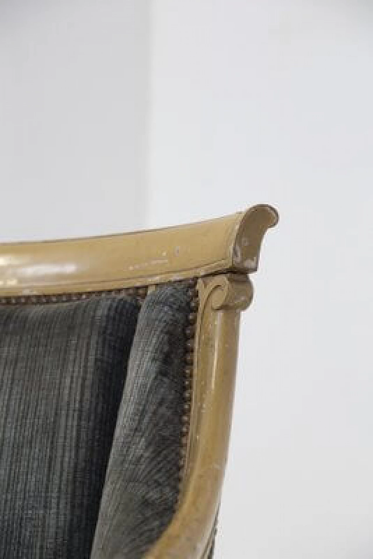 Divano in legno dorato e velluto azzurro, '800 9