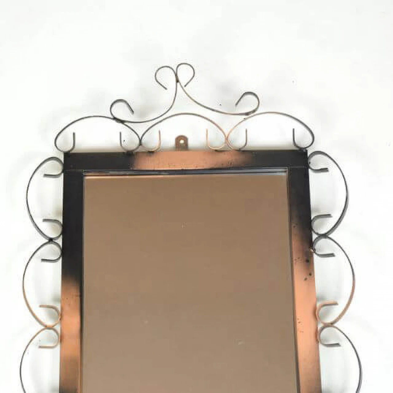 Specchio rettangolare con cornice in metallo lavorato, anni '70 2