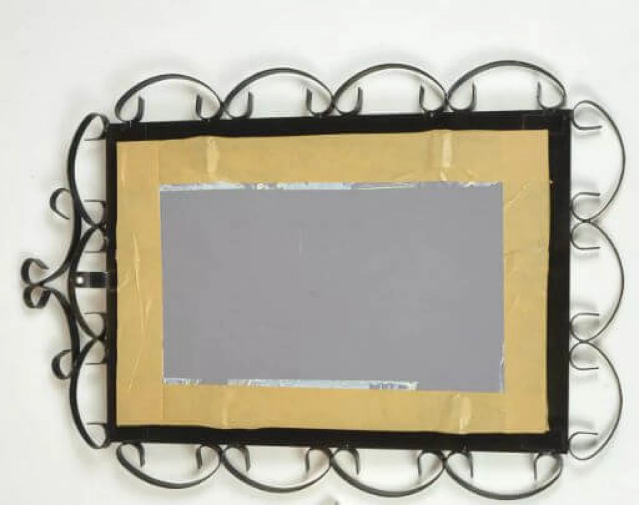 Specchio rettangolare con cornice in metallo lavorato, anni '70 6