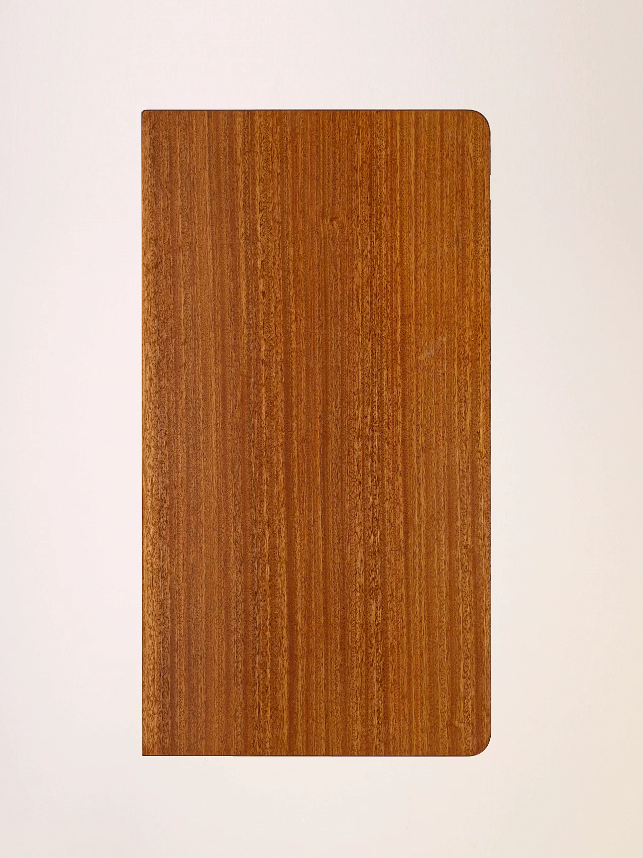 Cassettiera svedese in mogano con gambe coniche, anni '50 10