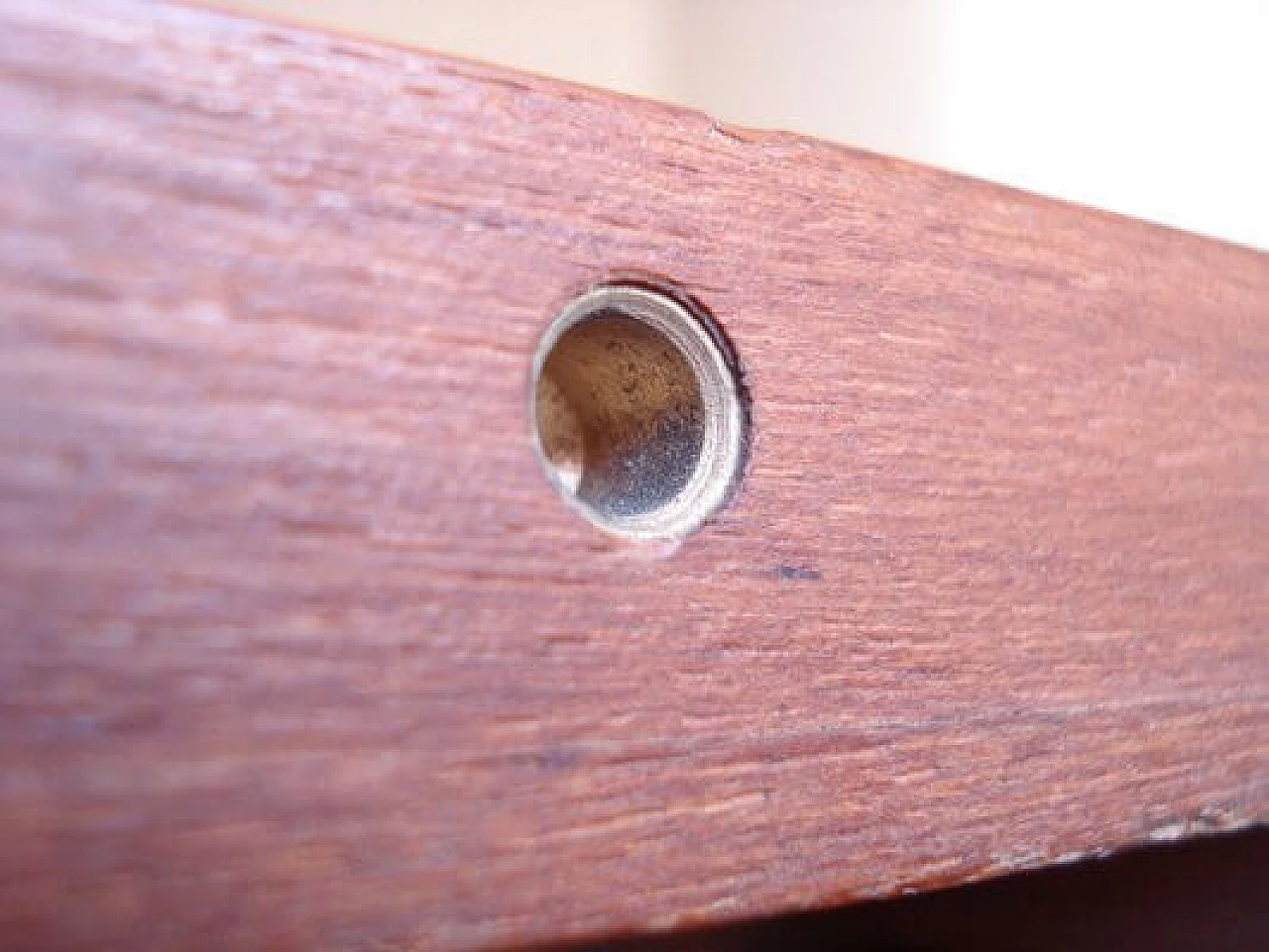 Tavolo rotondo allungabile in teak di Dyrlund, anni '70 32