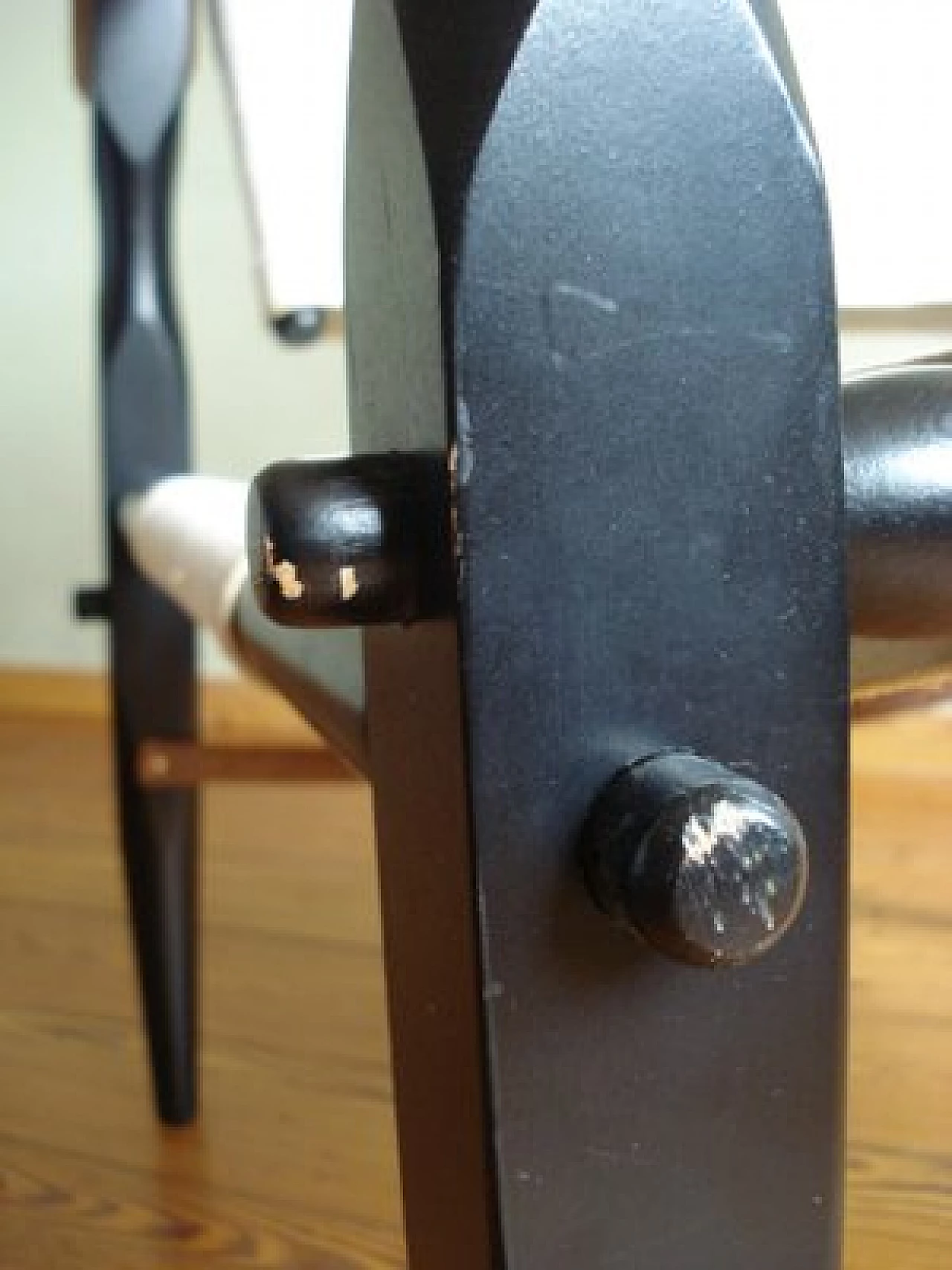 Poltrona Safari in legno scuro di Wilhelm Kienzle, anni '70 12