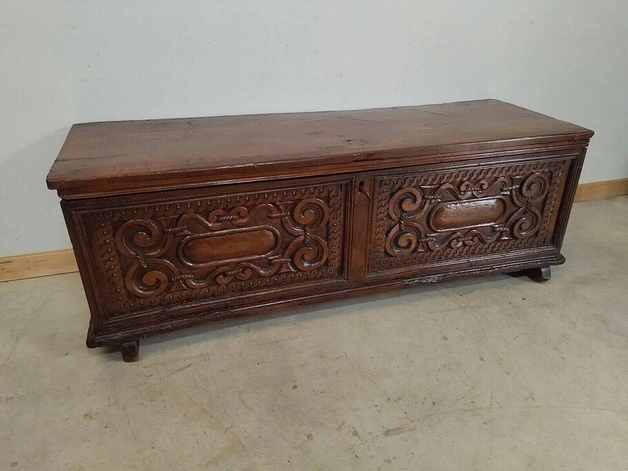 Solid walnut chest, 19th century 2
