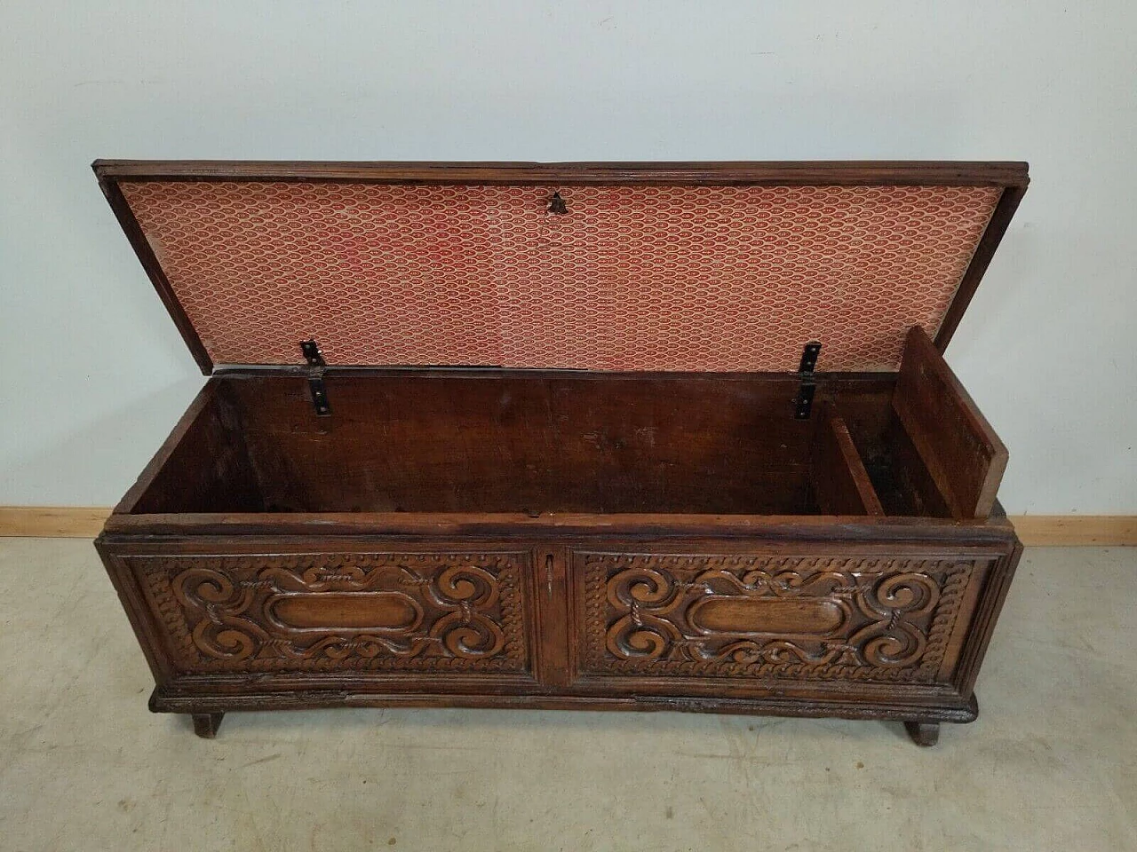 Solid walnut chest, 19th century 8
