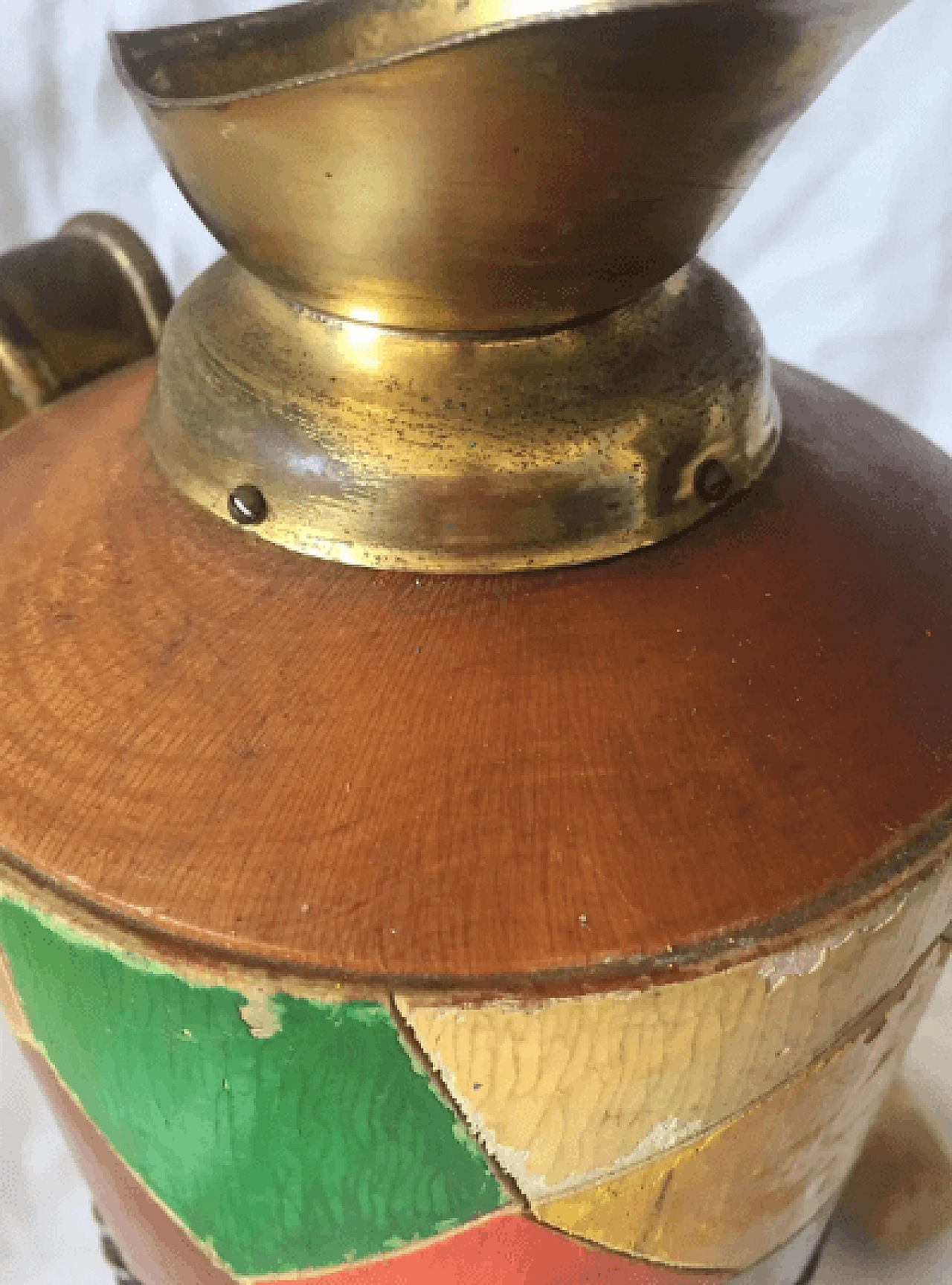 Decanter in legno policromo in ottone e rame, nello stile di Aldo Tura per Isac Milano, anni '50 5