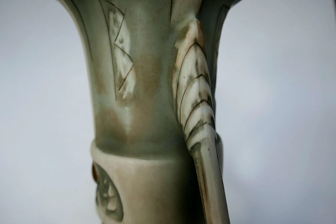 Coppia di vasi in ceramica attribuiti a Robert Hanke, inizio '900 9