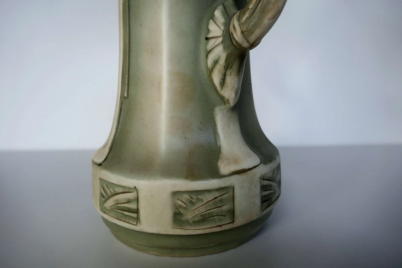Coppia di vasi in ceramica attribuiti a Robert Hanke, inizio '900 10