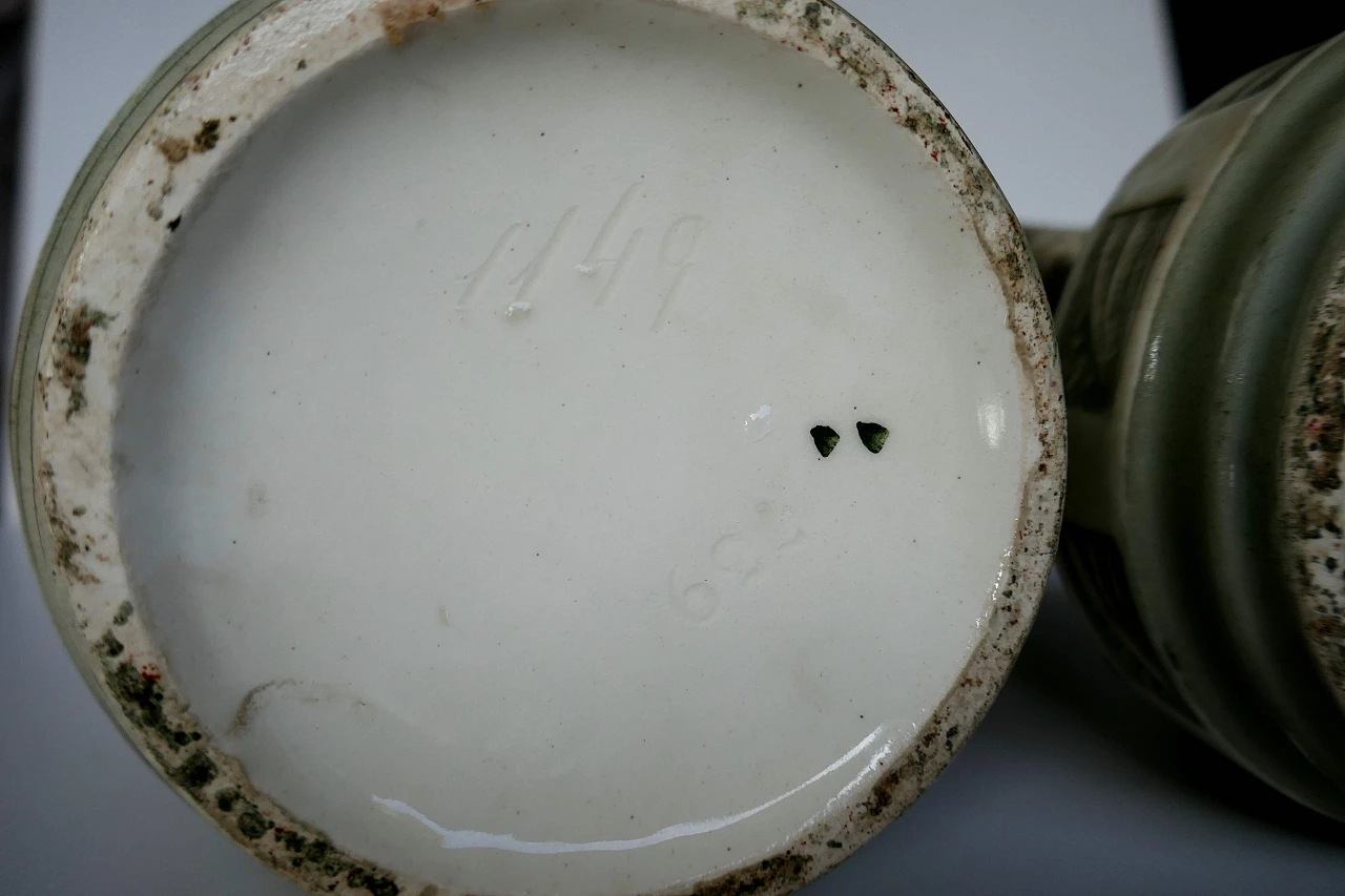 Coppia di vasi in ceramica attribuiti a Robert Hanke, inizio '900 14