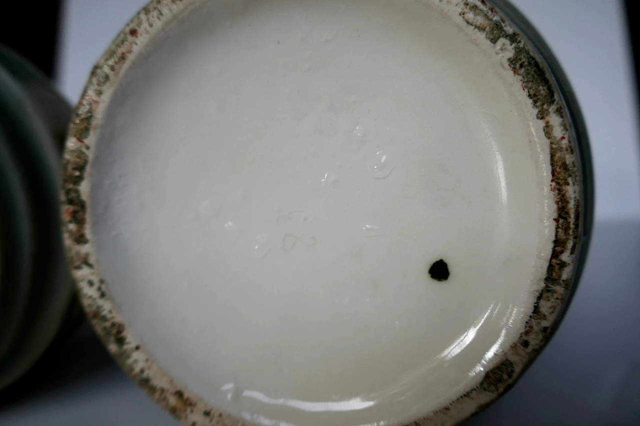 Coppia di vasi in ceramica attribuiti a Robert Hanke, inizio '900 15