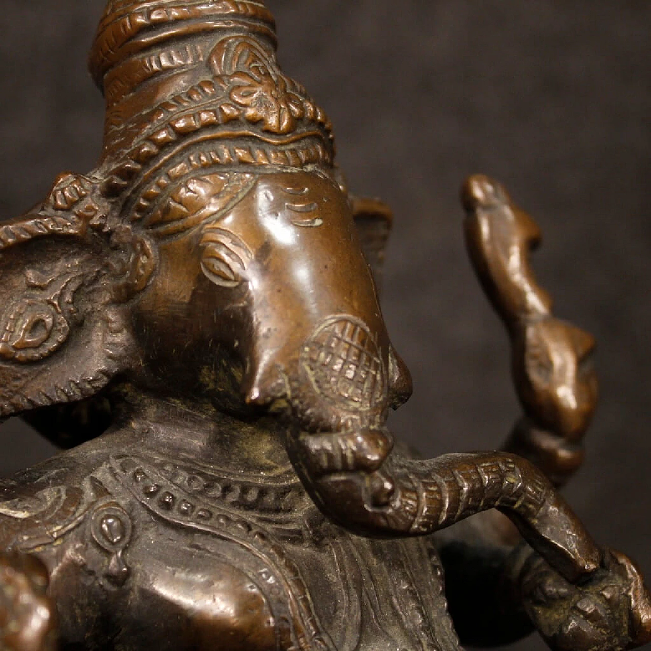 Scultura indiana in bronzo raffigurante Ganesh 8